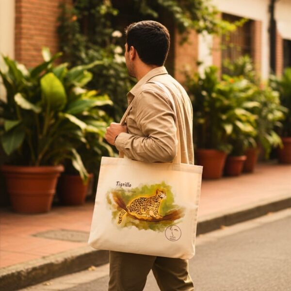 Tote bag ilustrada Tigrillo | Arte bogotano en algodón 100%